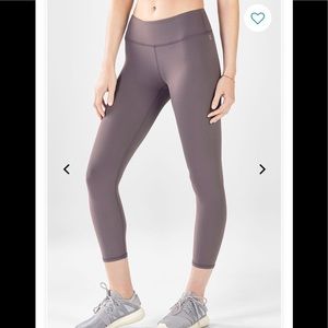 Salar Solid PowerHold Capri